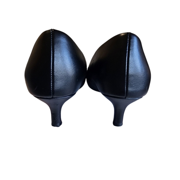 Naturalizer Black Kitten Heel Pumps – Size 7.5W (Wide Width) - Picture 6 of 11